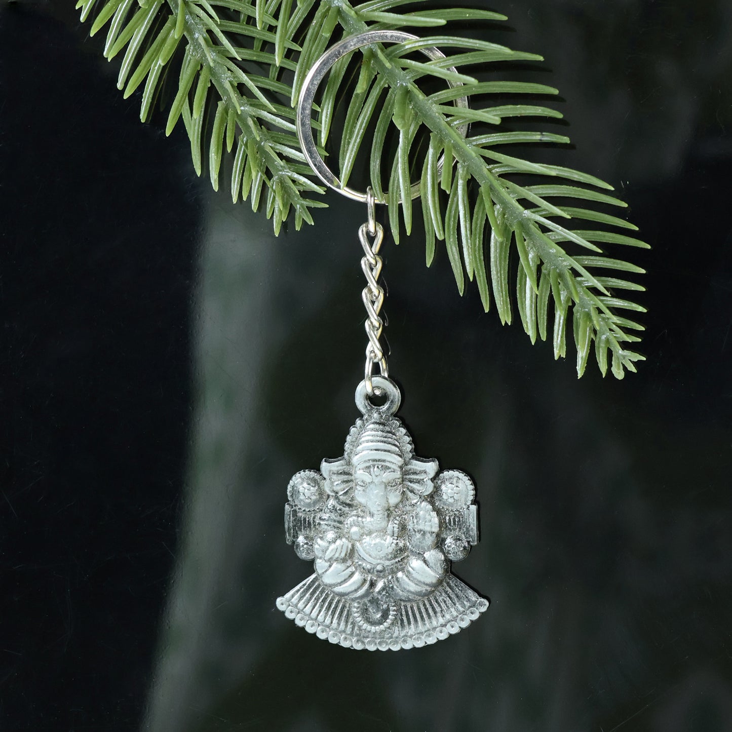 Lord Ganesha Sitting Design Silver Keychain (1 Pc)